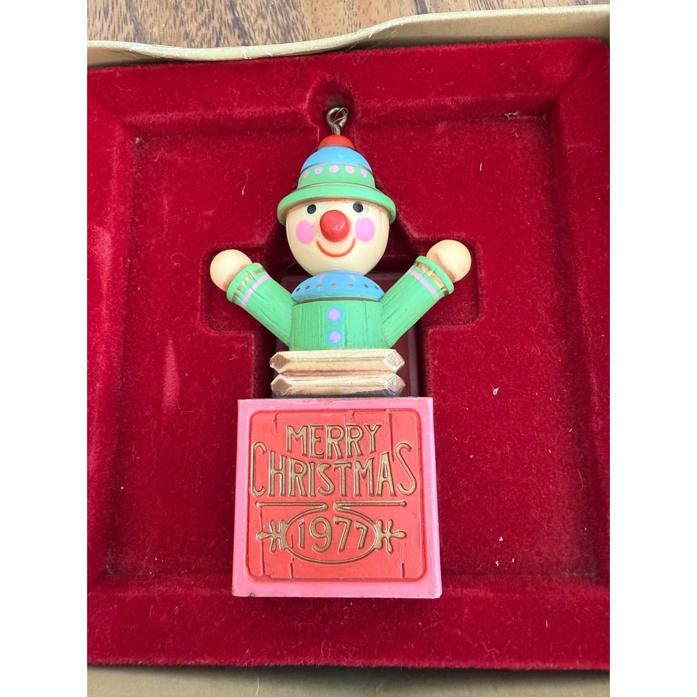 Vintage 1977 Hallmark Tree Trimmer Clown‎ Ornament w Original Box (no top)